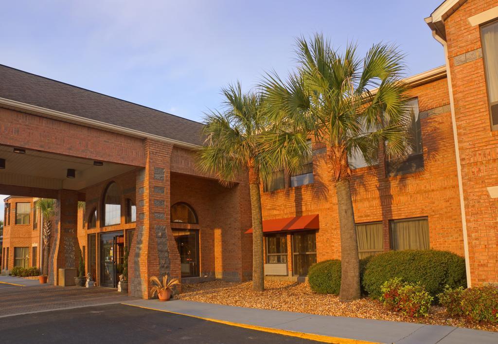 Comfort Inn & Suites Perry National Fairgrounds Area Exterior photo